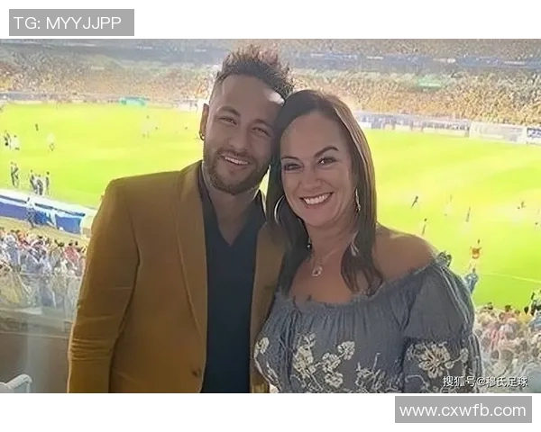 足球明星寻找母亲的感人瞬间与温馨回忆图片集锦